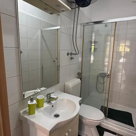 Duje Апартаменты *