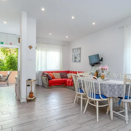 Apartment Duje