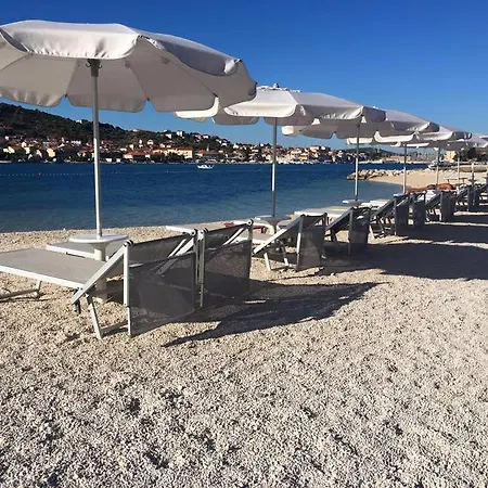 Duje Apartment Trogir