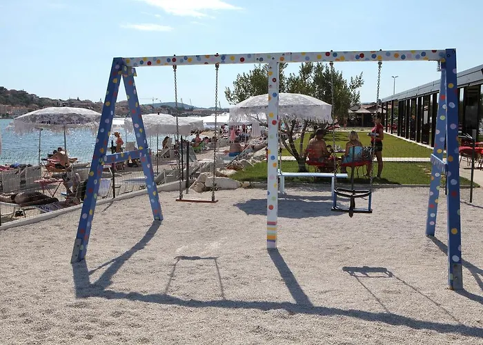 شقة Duje